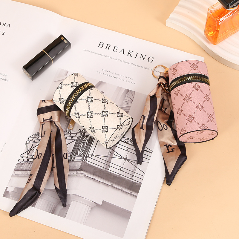 Sjaalpatroon lippenstift sleut - Monogram Keychain Leather recensie en prijs
