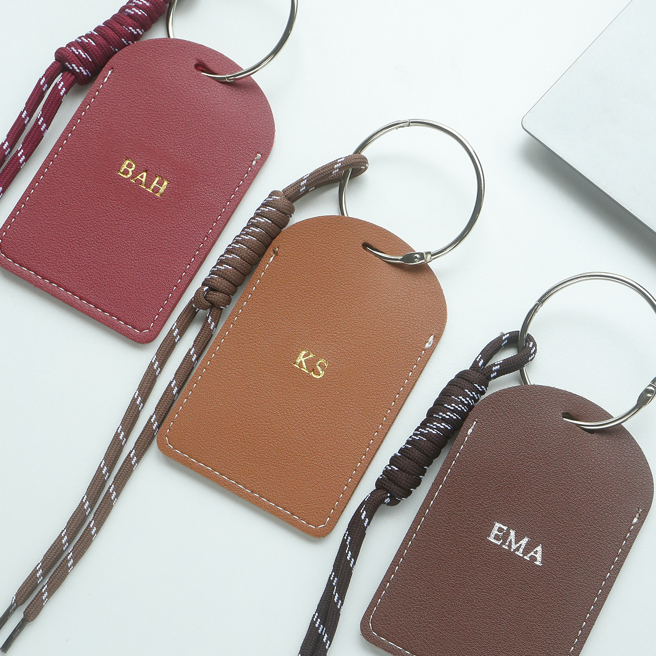 Gepersonaliseerde lederen baga - Initial Ring Custom recensie en prijs