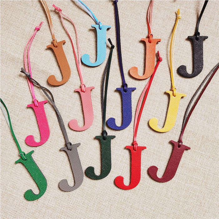 Engelse Letter H I J K L M N A - Monogram Keychain Leather recensie en prijs