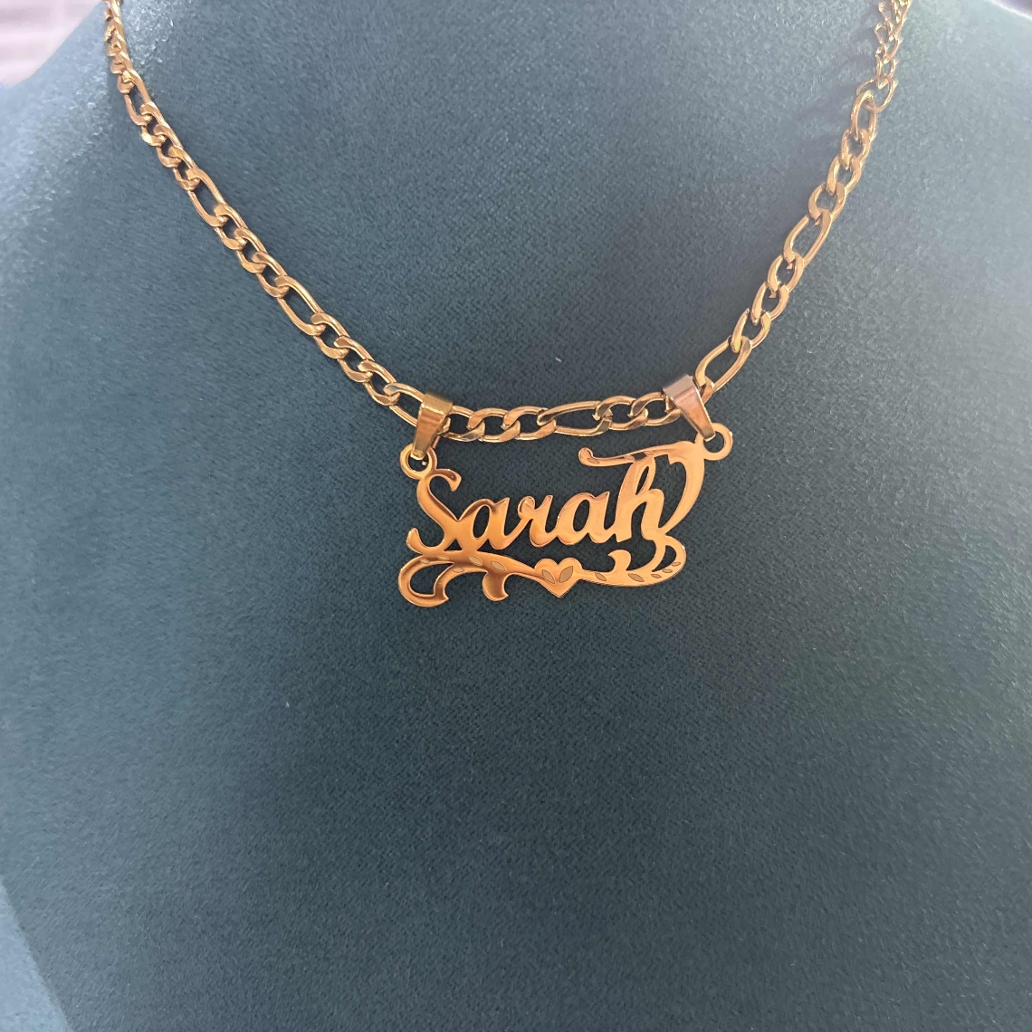 Custom Figaro Ketting Hart Naa - Name Necklace Custom recensie en prijs
